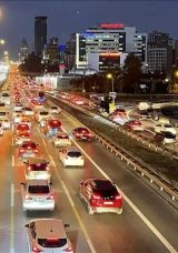 SON DAKİKA | İstanbul'da Trafik Fel&ccedil; Oldu! Yoğunluk Y&uuml;zde 90'a Ulaştı