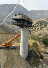 SON DAKİKA: K&ouml;pr&uuml; inşaatında 4 iş&ccedil;i yaşamını yitirdi! Facianın &ouml;ncesinde hatıra fotoğrafı &ccedil;ekmişler&hellip;