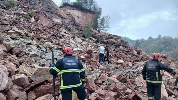 Son Dakika: Ordu’da Taş Ocağında Göçük – 2 İşçi Enkaz Altında Kaldı
