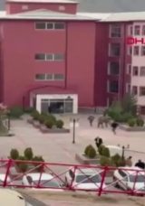 SON DAKİKA&hellip; G&uuml;m&uuml;şhane &Uuml;niversitesi&rsquo;nde silahlı kişi memuru rehin aldı: Polis ikna etmeye &ccedil;alışıyor