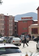 SON DAKİKA&hellip; G&uuml;m&uuml;şhane'de Kadın Memur 4 Saat Boyunca Rehin Alındı: Ş&uuml;pheli Hakkında Yeni Gelişmeler!