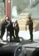 SON DAKİKA&hellip; İstanbul Beylikd&uuml;z&uuml;'nde gasp dehşeti: Para vermeyince &ouml;ld&uuml;resiye darp ettiler!