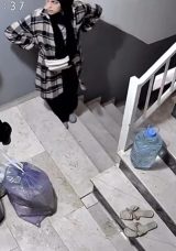 SON DAKİKA&hellip; İstanbul&rsquo;da iki kadın kamerada! 'Sizi g&ouml;r&uuml;yorum, gelin buraya' ifadesini duyunca&hellip;