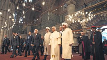 Sultanahmet&rsquo;i Ziyaret Etti, Bartholomeos ile Buluştu