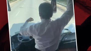 Taraftar Otob&uuml;s Şof&ouml;r&uuml;nden Şaşırtan Davranış
