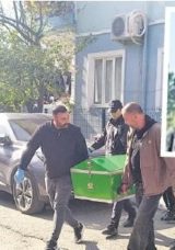 Tartıştığı Karısını Bı&ccedil;akla &Ouml;ld&uuml;rd&uuml;