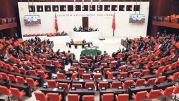 TBMM'de Gündem Hareketli