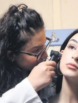 Tedavi gördüğü hastaneye doktor oldu