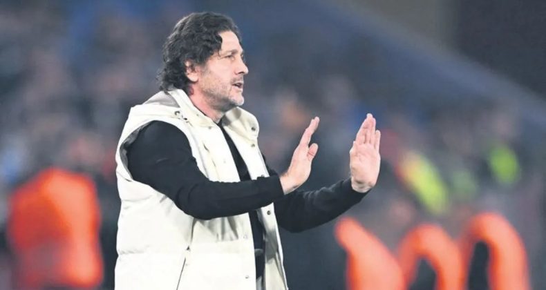 Tekke: Herkes Sopayla Bekliyor