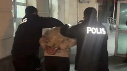 Temizlik İ&ccedil;in Girdiği Evden Ziynet Eşyalarını &Ccedil;aldı