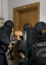 Ter&ouml;r &Ouml;rg&uuml;t&uuml;ne Eş Zamanlı Darbe! DEAŞ&rsquo;ın S&ouml;zde Bomba Eğitimcileri Yakalandı