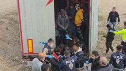 TIR dorsesinde kaçak göçmenler yakalandı