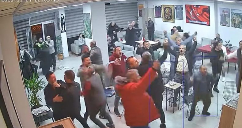 Trabzonspor'un Gol&uuml; ile Taraftarlarda Sevin&ccedil; Fırtınası! Son Dakika Heyecanı Zirveye Ulaşdı