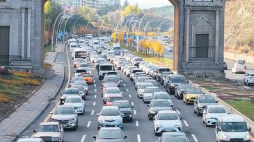 Trafik Sıkıntısının Kaynağı B&uuml;y&uuml;kşehir Belediyesi