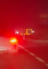 Trafikte Yaşanan Gerilim: S&uuml;r&uuml;c&uuml;n&uuml;n Camını Yumruklayana Ev Hapsi!