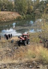 Trakt&ouml;r U&ccedil;uruma Yuvarlandı: 81 Yaşındaki S&uuml;r&uuml;c&uuml; Hayatını Kaybetti