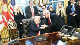 Trump'ı Fethetmenin Yolu: Hediye ve &Ouml;vg&uuml;