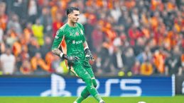 Uğurcan Çakır Efsanenin İzinde