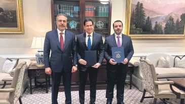 &Uuml;&ccedil;l&uuml; Zirveden Kritik Uzlaşma