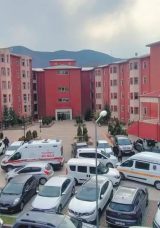 &Uuml;niversitede 5 Saat S&uuml;ren Rehine Krizi