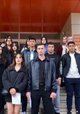 &Uuml;niversitede Rehine Olayı Sonrası Sessiz Protesto: Korkuya Teslim Olmayacağız