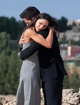 UZAK ŞEHİR 36. BÖLÜM İZLE! Boşanmak zorundasınız! Kanal D ile Uzak Şehir son bölüm izle