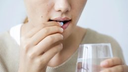 Uzmandan Antibiyotik Uyarısı: Dost Bakterileriniz D&uuml;şman Olabilir!