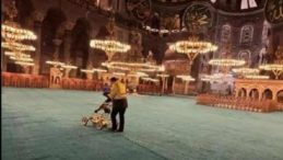 Vakıflar Genel M&uuml;d&uuml;rl&uuml;ğ&uuml;'nden A&ccedil;ıklama: Ayasofya&rsquo;ya Y&uuml;ksek Tonajlı Kamyonların Girişi İddiaları Asılsız