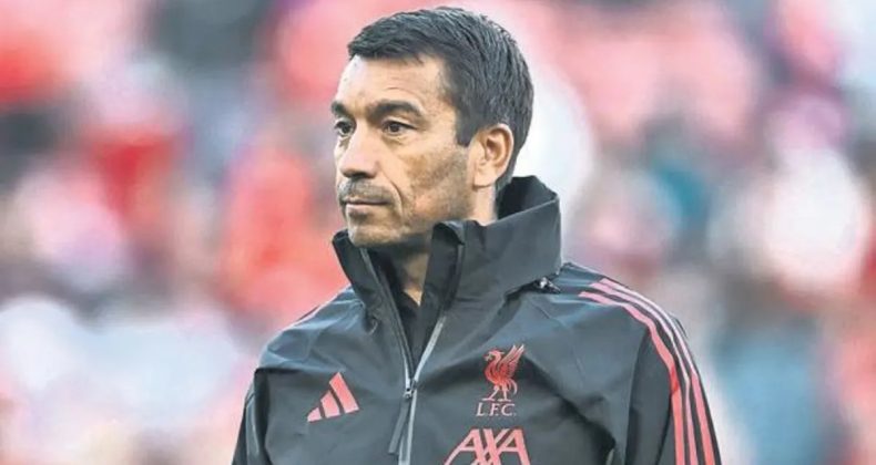 Van Bronckhorst’un Yolu Endonezya'ya Düşüyor