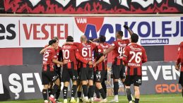 Vanspor, 5 Gollü Maçta Galip Geldi!