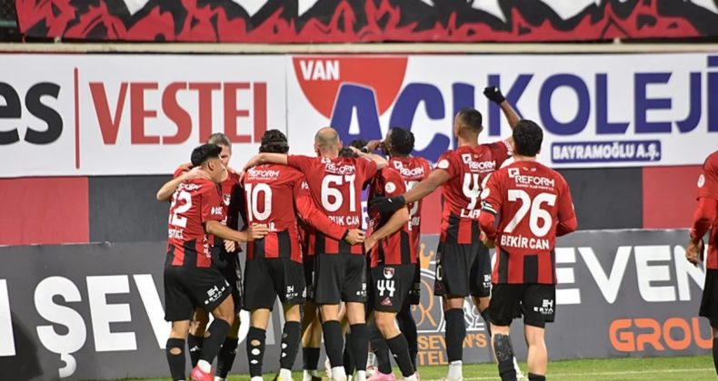 Vanspor, 5 Gollü Maçta Galip Geldi!