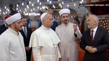 Vatikan Devlet Başkanı Papa 14. Leo'dan Sultanahmet Camii'ne Ziyaret
