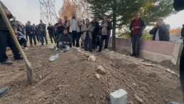 Veysel Bilen g&ouml;zyaşlarıyla son yolculuğuna uğurlandı