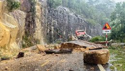 Vietnam’da Feci Kaza: Yolcu Otobüsü Heyelana Kapıldı