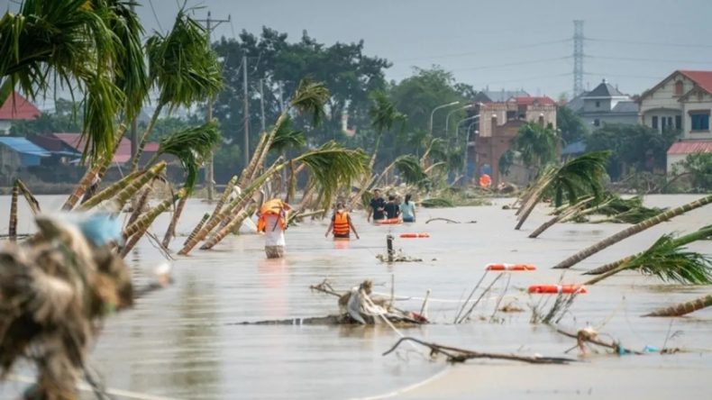 Vietnam’da sel felaketi: Can kaybı 16’ya yükseldi