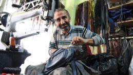 Viral Olan Ayakkabı Boyacısı: "Her Yıl Tatile Giderim"