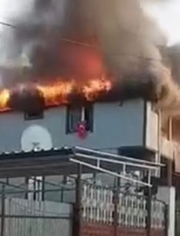 Yalova'da İki Katlı Binada Yangın Çıktı!