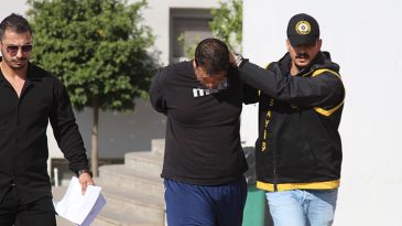 Yasak Aşkla Su&ccedil;&uuml;st&uuml;, İ&ccedil; &Ccedil;amaşırıyla Ka&ccedil;an Adam Hayatını Kaybetti