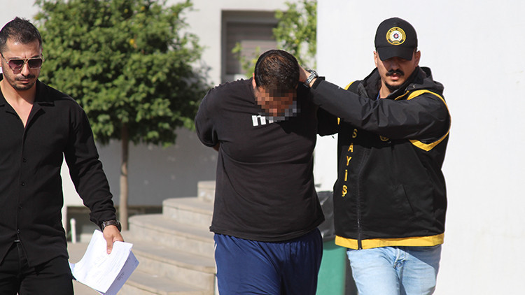 Yasak Aşkla Suçüstü, İç Çamaşırıyla Kaçan Adam Hayatını Kaybetti