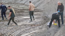 Yazıklar olsun! B&ouml;lgeye gelip kamyonlarla g&ouml;t&uuml;r&uuml;yorlar… Jandarma su&ccedil;&uuml;st&uuml; yakaladı, ekipler artık 7/24 n&ouml;bet tutuyor