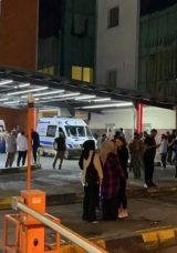 Yedikleri yemekten zehirlenen 40 &ouml;ğrenci hastaneye kaldırıldı