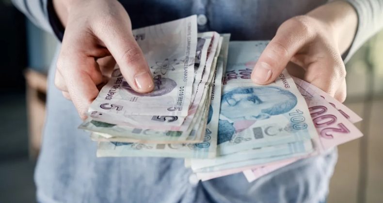 Yeni Yıl Öncesi Memurlara 105 Bin TL Nakit! Aile Bakanlığı'ndan Maaş Promosyonu Duyurusu