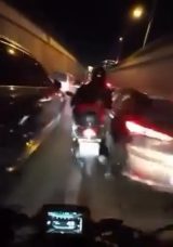 Yoğun Trafikte Korkutan Kaza: İki Motosiklet &Ccedil;arpıştı!