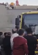 Yolcu ile tartışan otob&uuml;s şof&ouml;r&uuml;ne meydan dayağı! O anlar kamerada