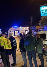 Yolun Karşısına Ge&ccedil;meye &Ccedil;alışan Adama Motosiklet &Ccedil;arptı: Yaralılar Var