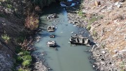 Y&uuml;reğir'deki Kapatılmayan Dereden Yayılan K&ouml;t&uuml; Kokular Vatandaşların Tepkisini &Ccedil;ekti