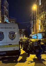Zeytinburnu'nda İş Yerinde Silahlı Kavga: 2 Kişi Hayatını Kaybetti, 1 Yaralı!