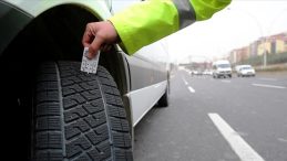 Zorunlu Kış Lastiği Uygulaması İ&ccedil;in Son &Uuml;&ccedil; G&uuml;n: Kurala Uymayana 5.856 TL Ceza!