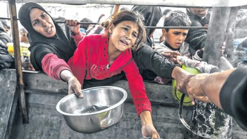 100 Bin &Ccedil;ocuk A&ccedil;lıkla M&uuml;cadele Ediyor