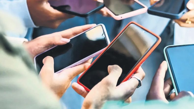 16 Yaş Altı İ&ccedil;in Sosyal Medya Kısıtlaması